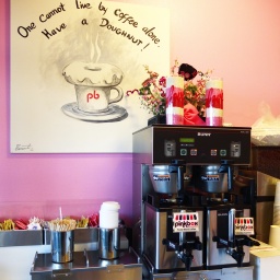 The coffee zone of Pink Box.